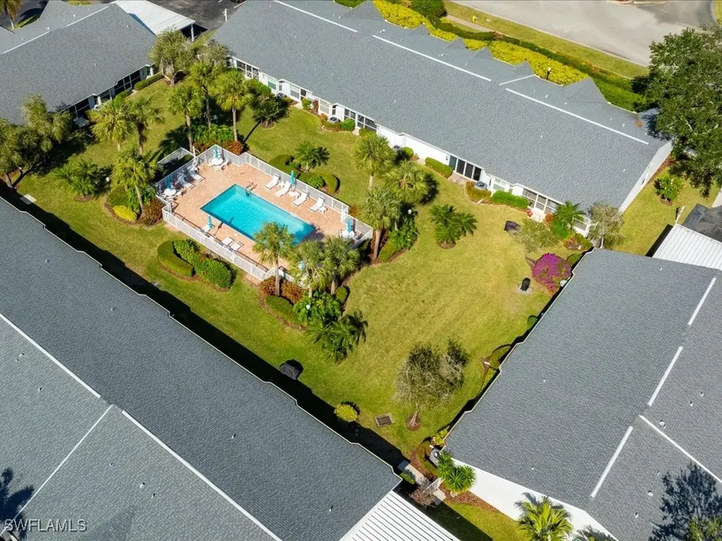 10806 Queen Anne Lane Naples FL 34109