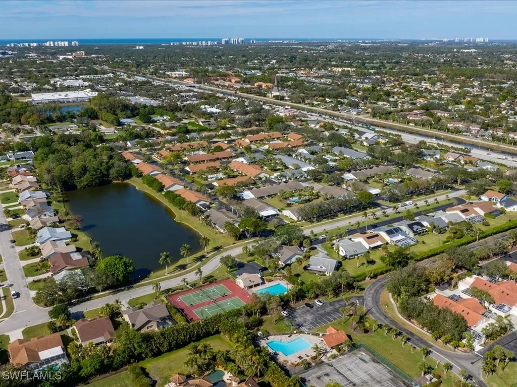 10806 Queen Anne Lane Naples FL 34109