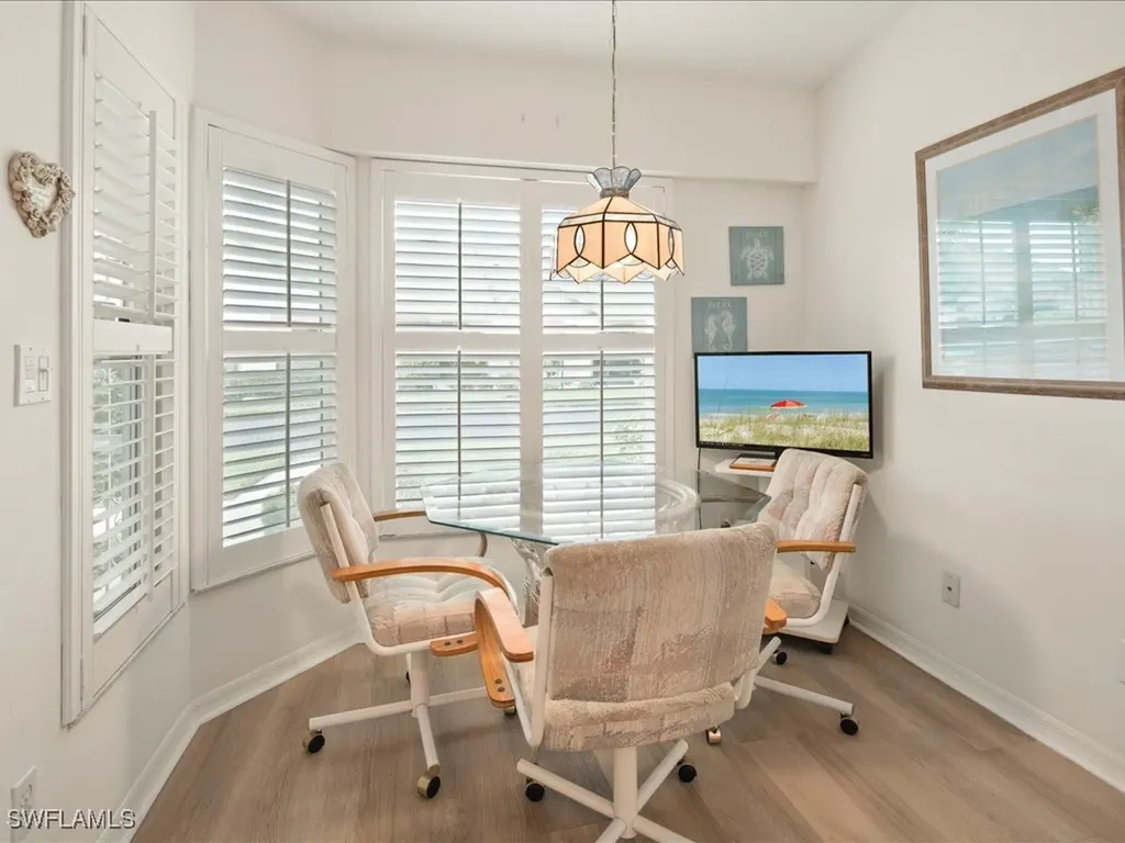 10806 Queen Anne Lane Naples FL 34109