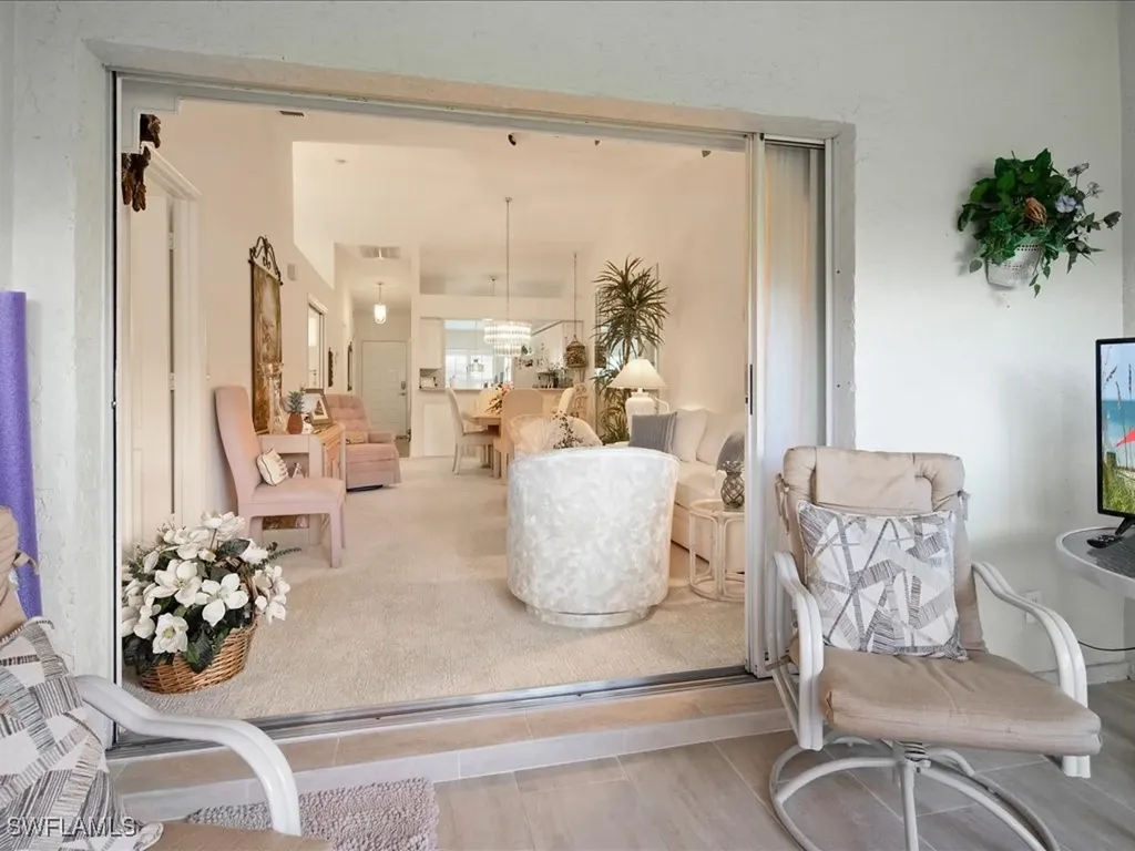 10806 Queen Anne Lane Naples FL 34109