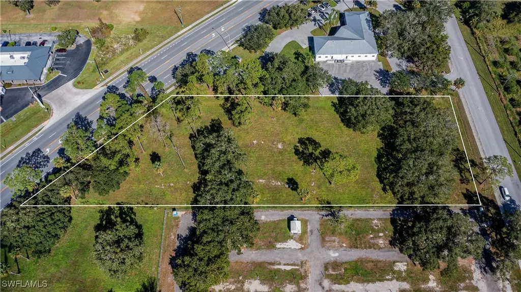 891 W Hickpochee Avenue Labelle FL 33935