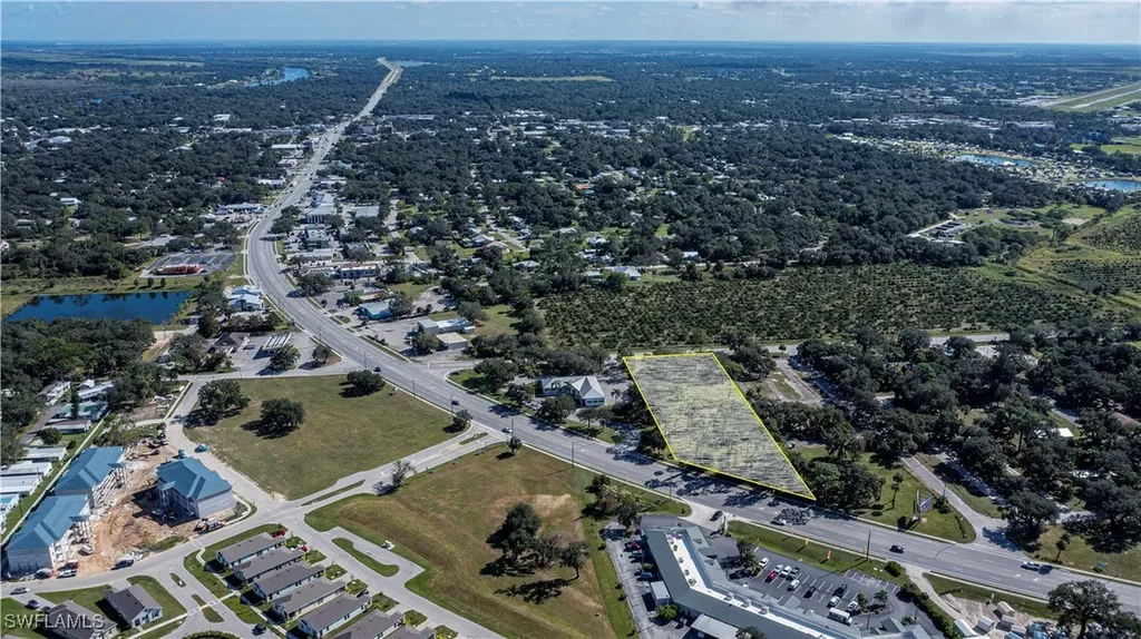 891 W Hickpochee Avenue Labelle FL 33935