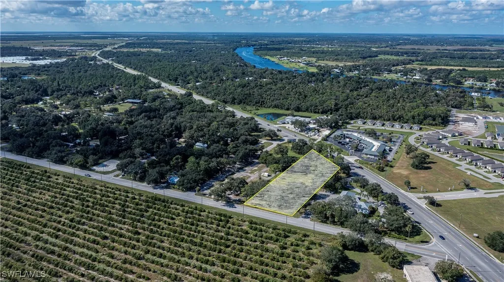 891 W Hickpochee Avenue Labelle FL 33935