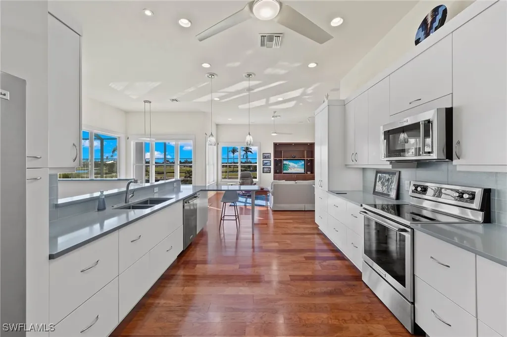 819 Birdie View Point Sanibel FL 33957