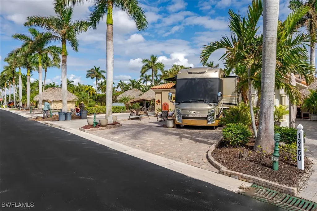 13446 Ladyfish Lane Naples FL 34114