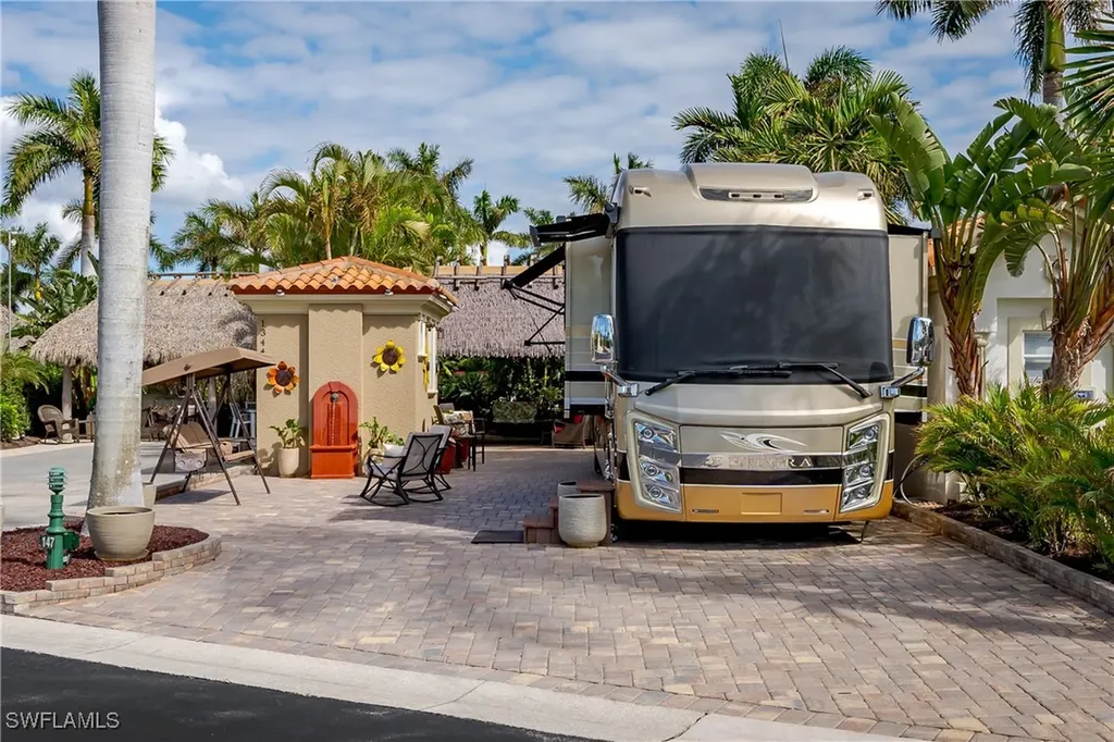 13446 Ladyfish Lane Naples FL 34114