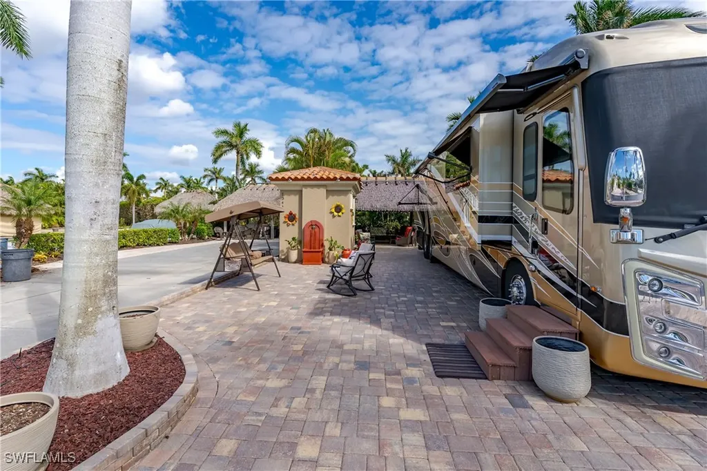 13446 Ladyfish Lane Naples FL 34114