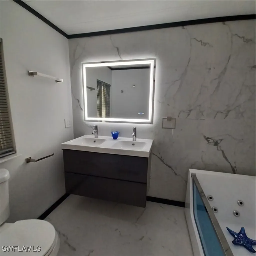 5502 Ben Franklin Lane North Fort Myers FL 33917