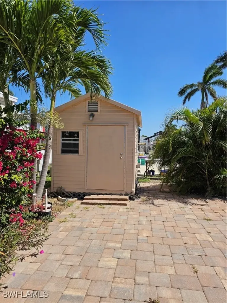 5628 Red Bird Lane Fort Myers FL 33908