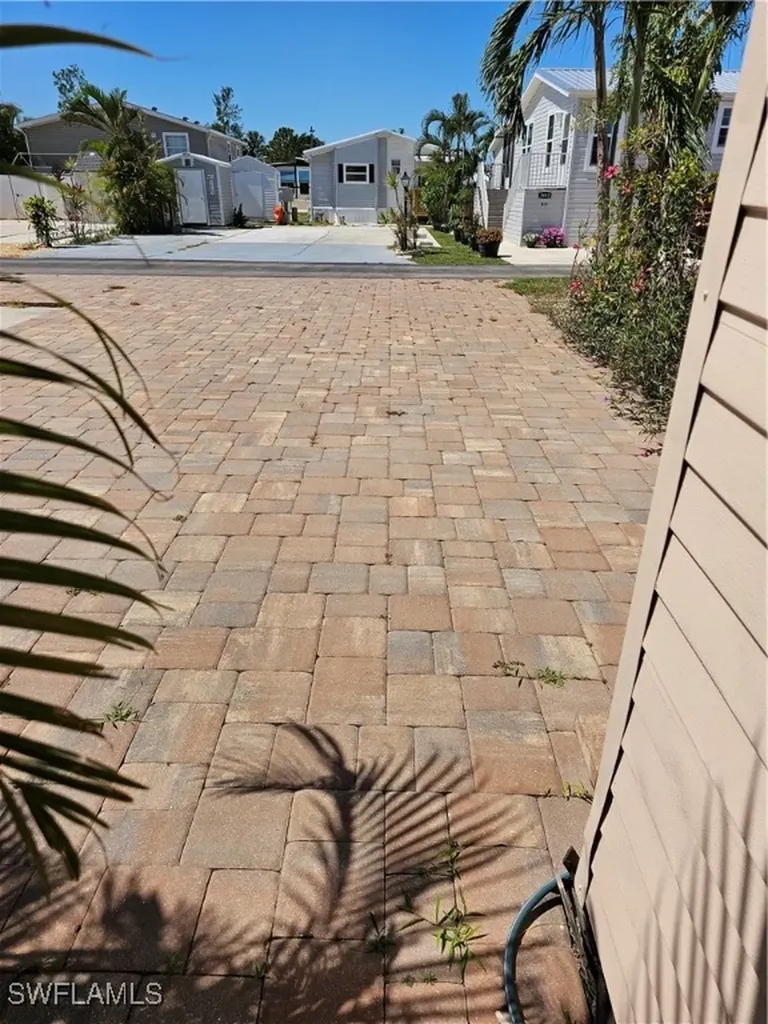 5628 Red Bird Lane Fort Myers FL 33908