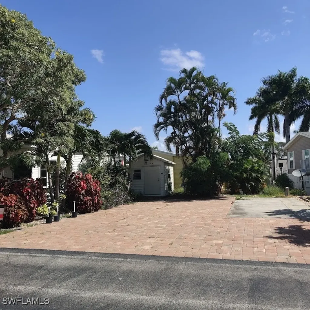 5628 Red Bird Lane Fort Myers FL 33908