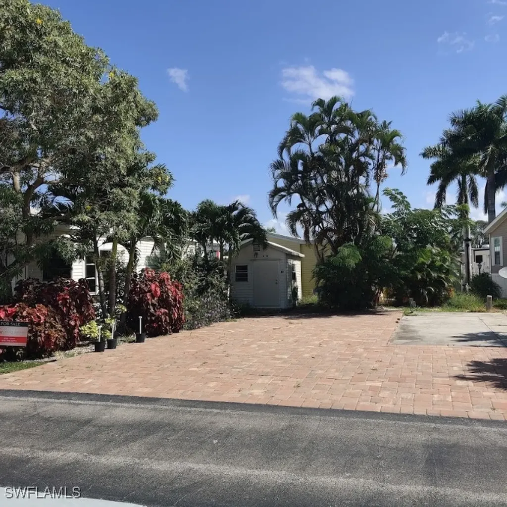 5628 Red Bird Lane Fort Myers FL 33908