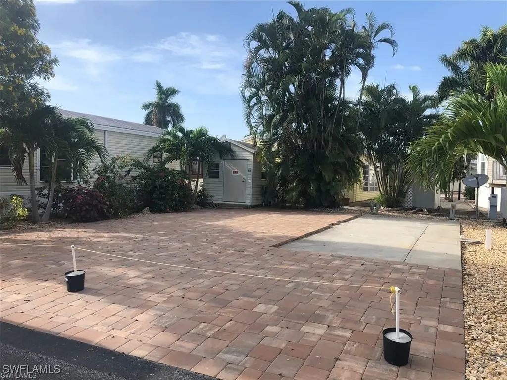 5628 Red Bird Lane Fort Myers FL 33908