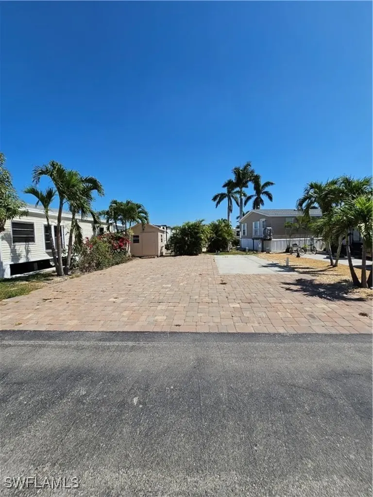 5628 Red Bird Lane Fort Myers FL 33908