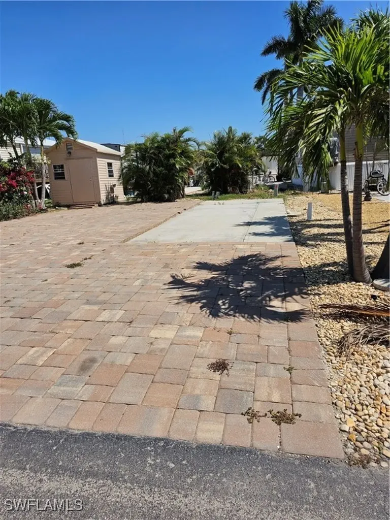 5628 Red Bird Lane Fort Myers FL 33908