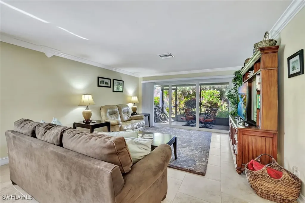 70 Glades Boulevard Naples FL 34112