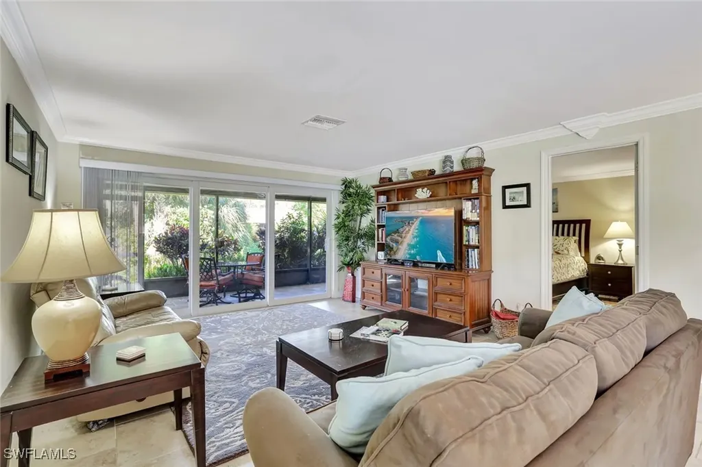70 Glades Boulevard Naples FL 34112