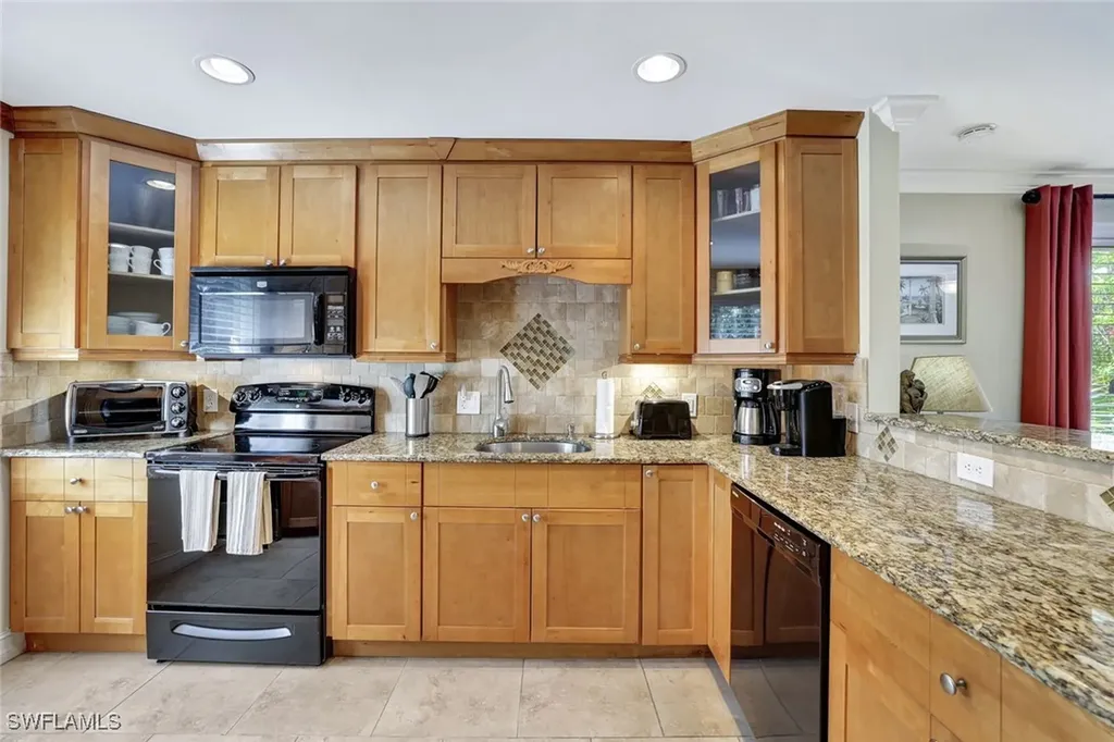 70 Glades Boulevard Naples FL 34112