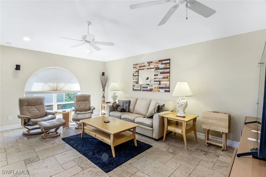 206 SE 19th Lane Cape Coral FL 33990