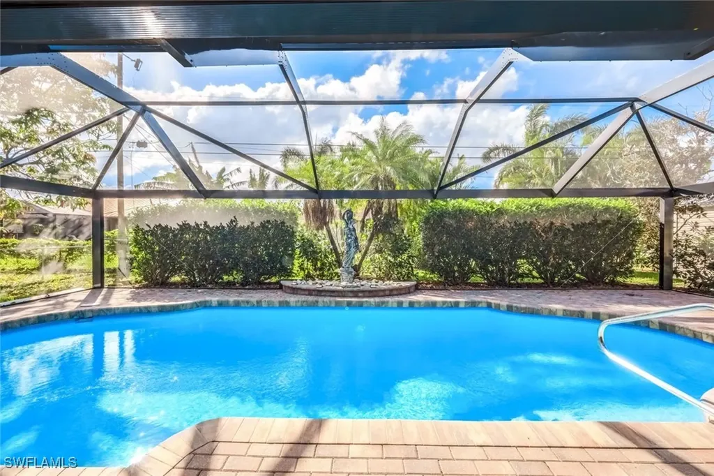 206 SE 19th Lane Cape Coral FL 33990