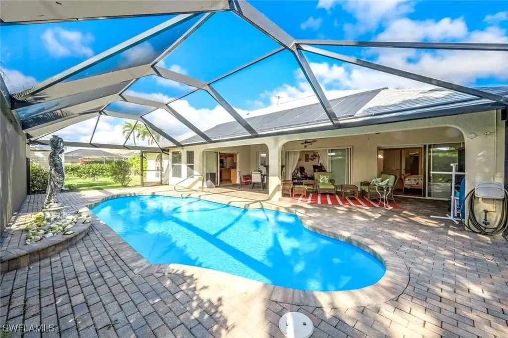206 SE 19th Lane Cape Coral FL 33990
