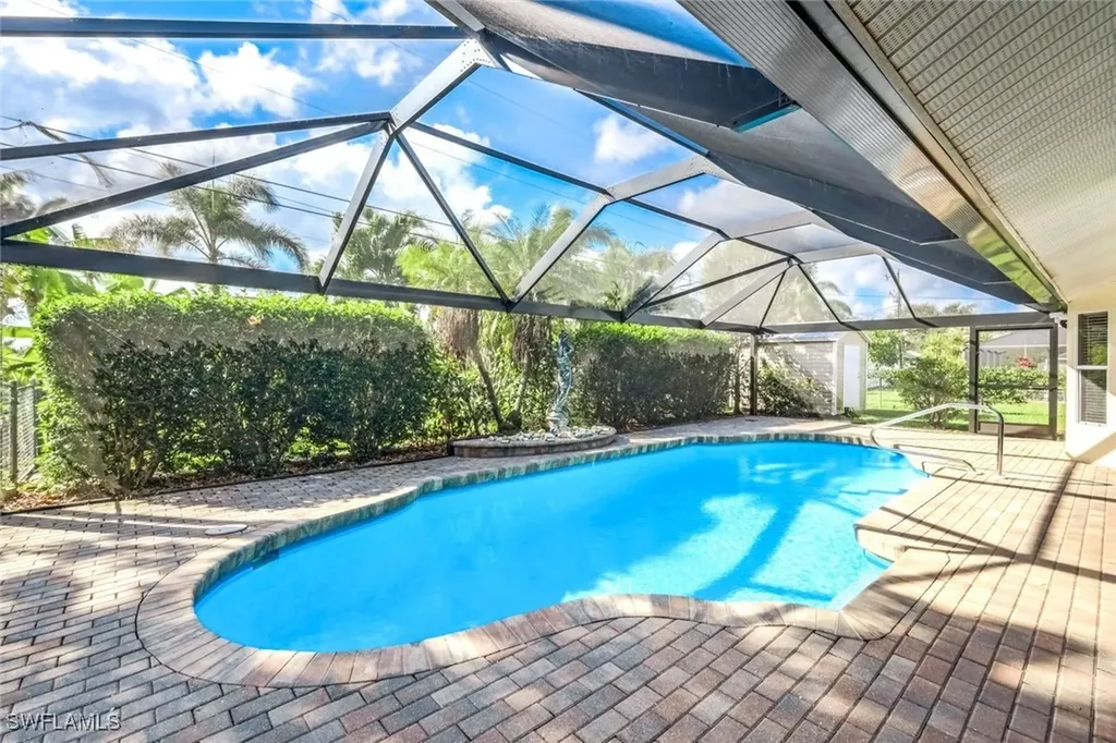206 SE 19th Lane Cape Coral FL 33990