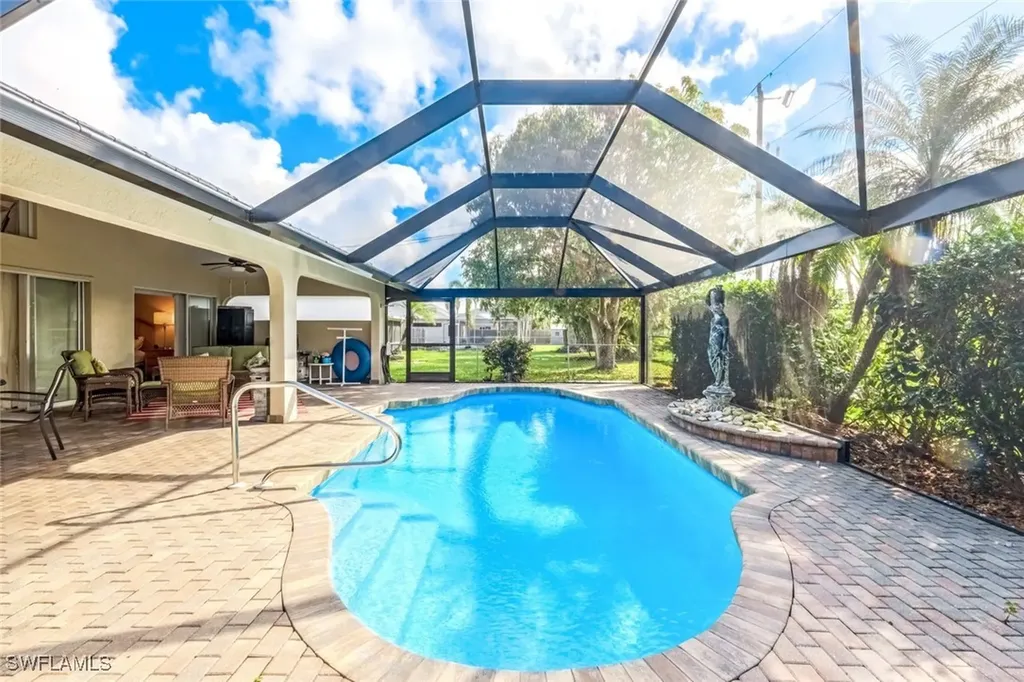 206 SE 19th Lane Cape Coral FL 33990