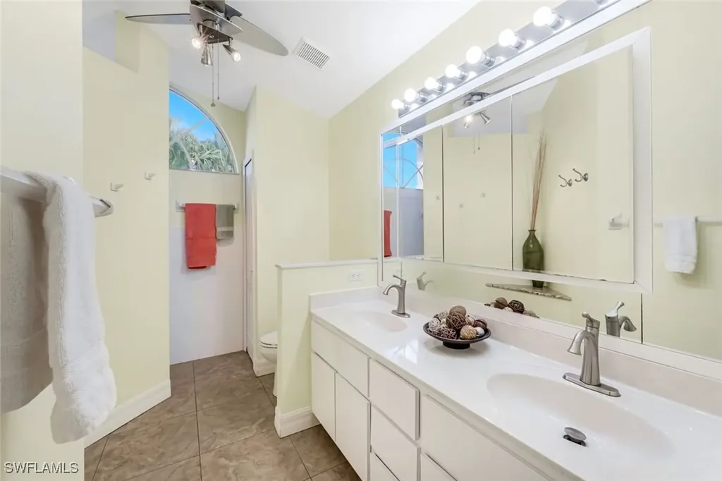 206 SE 19th Lane Cape Coral FL 33990