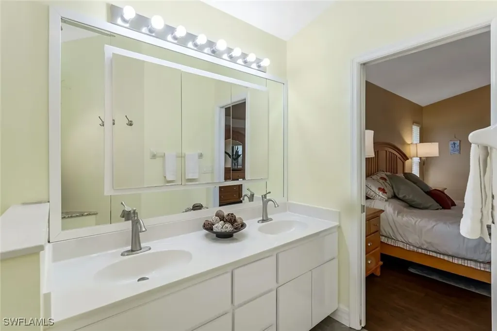 206 SE 19th Lane Cape Coral FL 33990