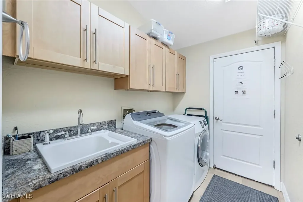 206 SE 19th Lane Cape Coral FL 33990