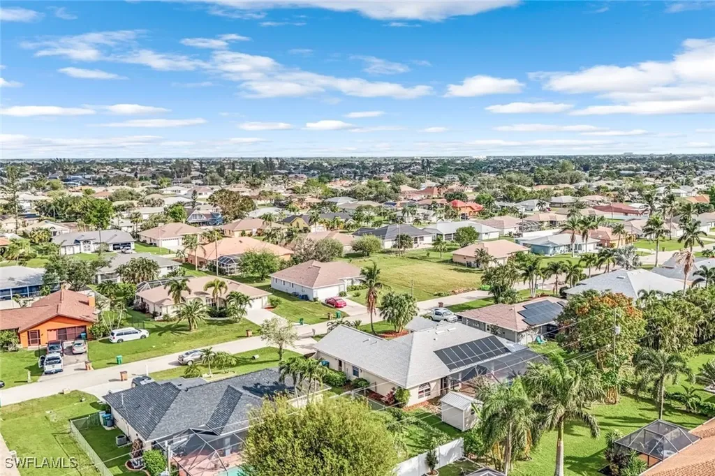 206 SE 19th Lane Cape Coral FL 33990