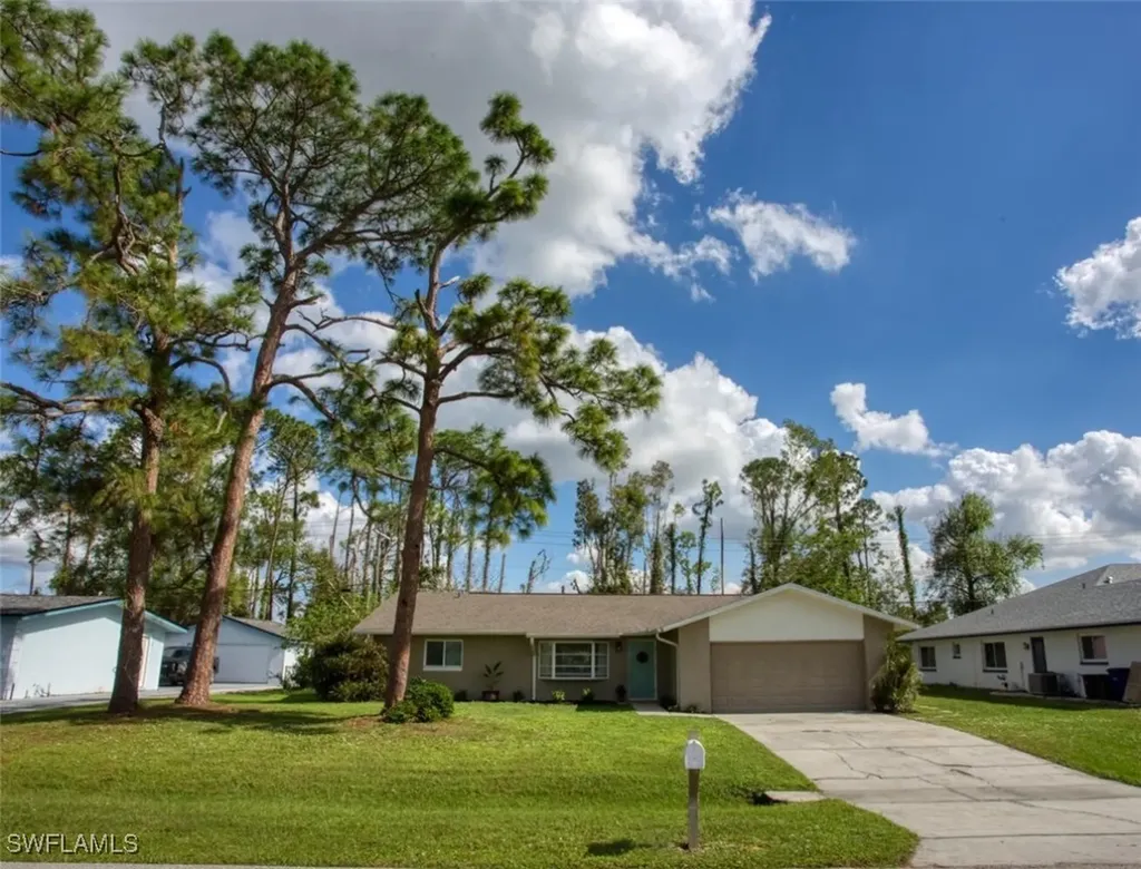 8814 Fordham Street Fort Myers FL 33907