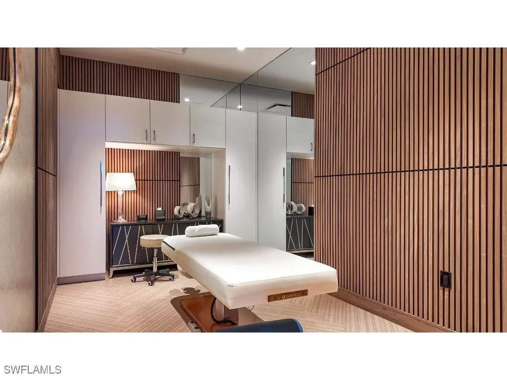 4101 Gulf Shore Boulevard N Naples FL 34103