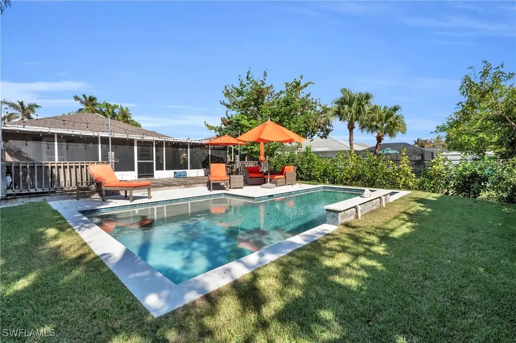 828 104th Avenue N Naples FL 34108
