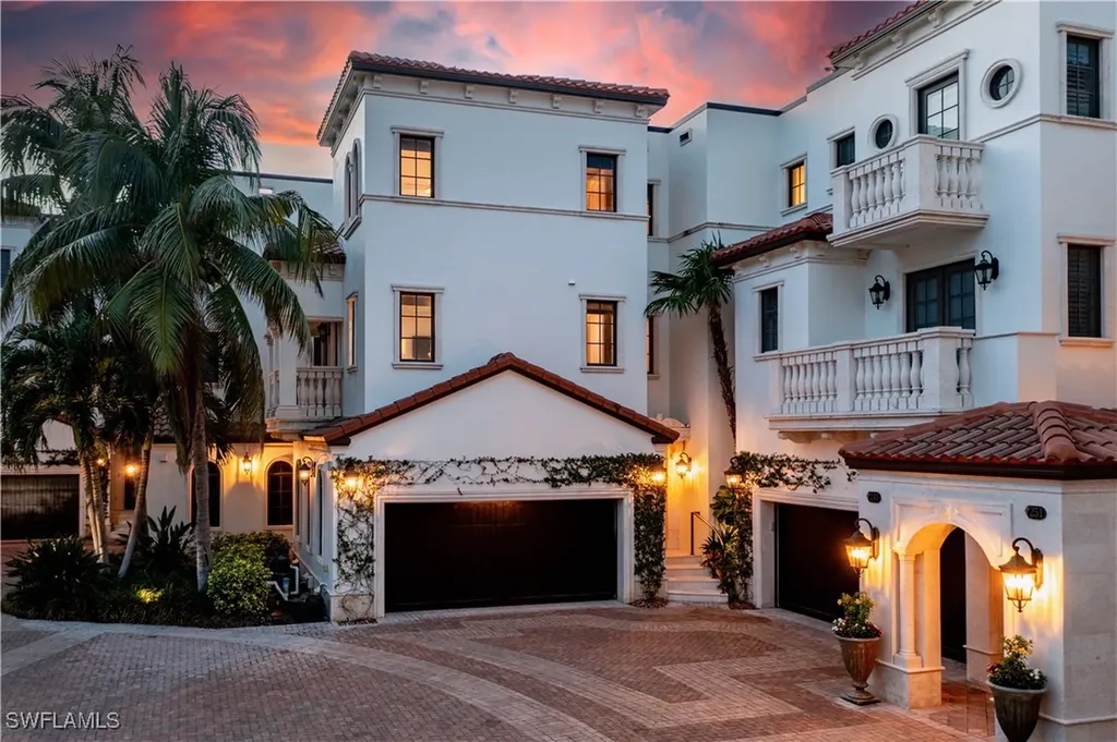 Naples FL, 231 Harbour Drive, Unit 5