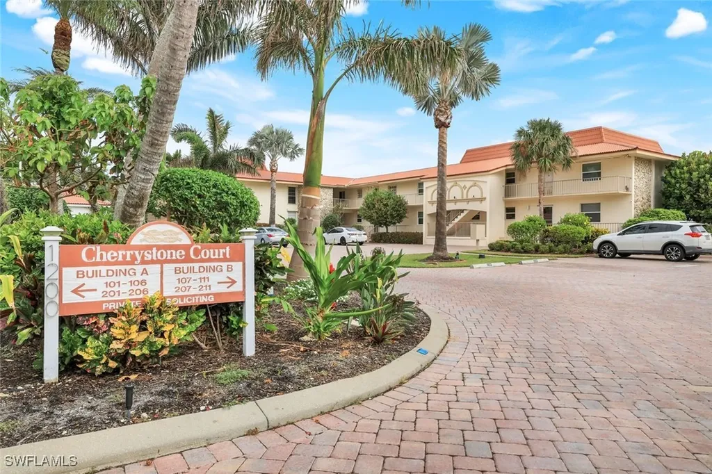 1200 Cherrystone Court Naples FL 34102