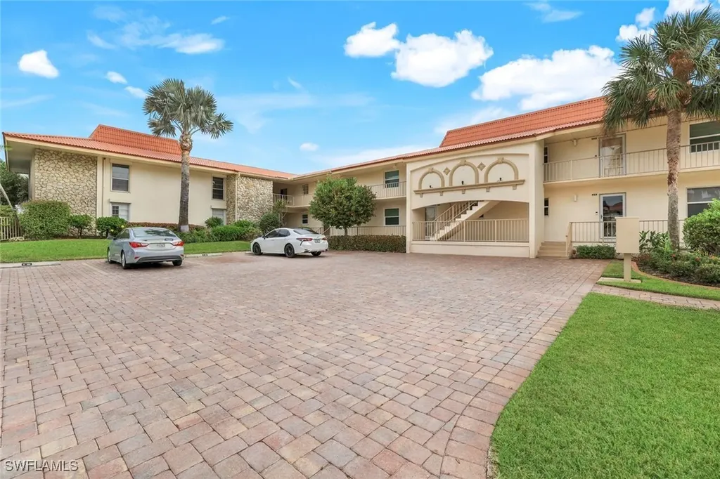 1200 Cherrystone Court Naples FL 34102
