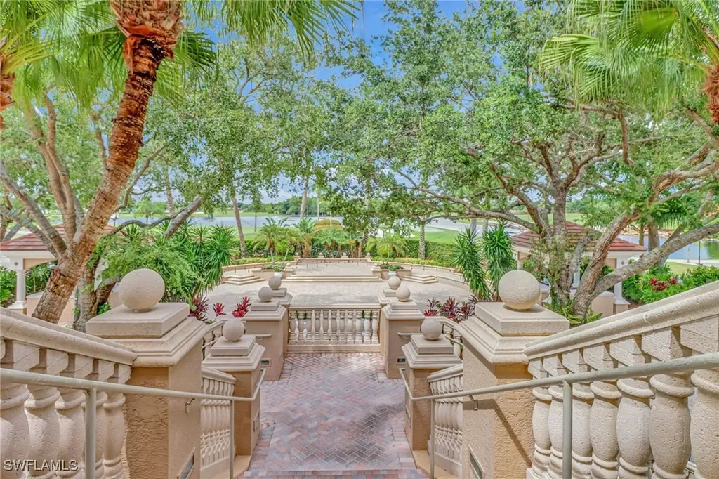 5697 Heron Lane Naples FL 34110