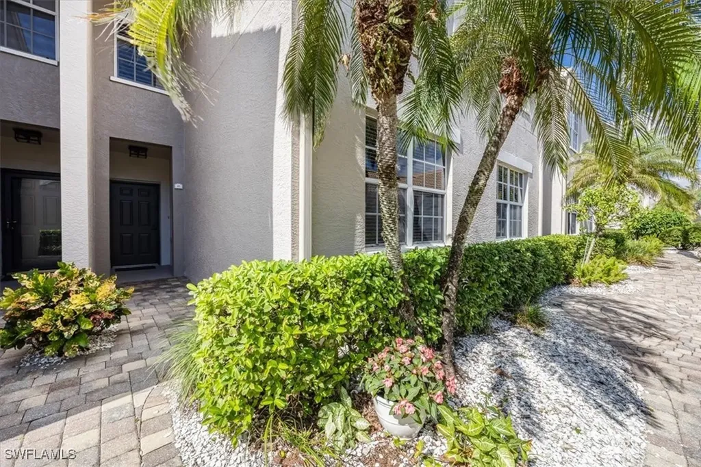5697 Heron Lane Naples FL 34110