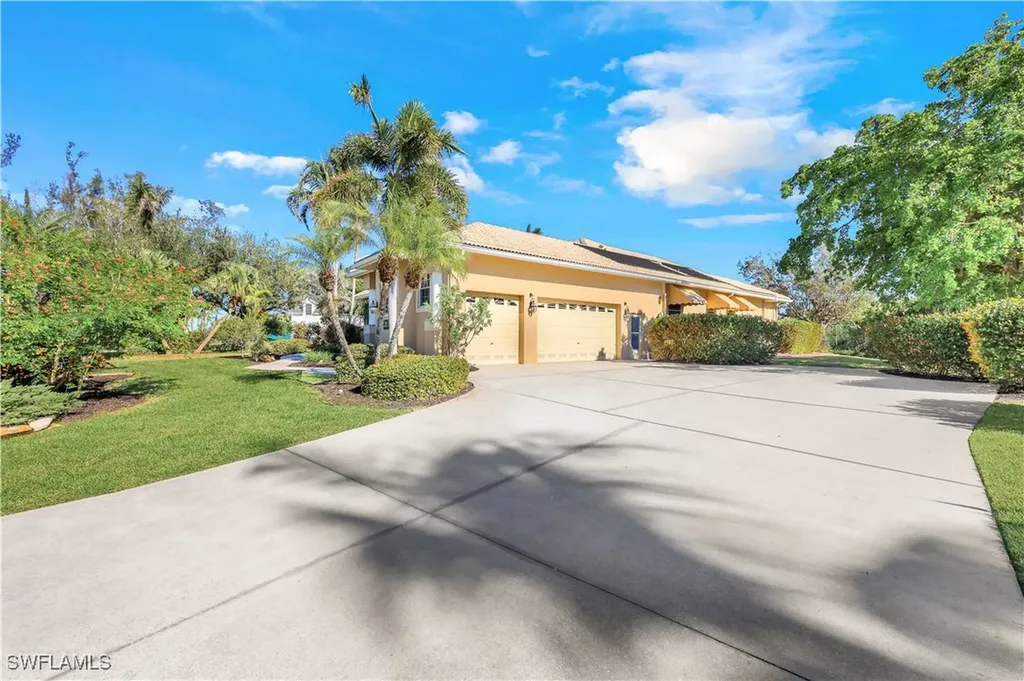 7281 Hendry Creek Drive Fort Myers FL 33908