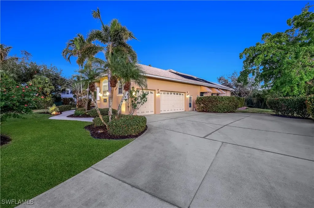 7281 Hendry Creek Drive Fort Myers FL 33908