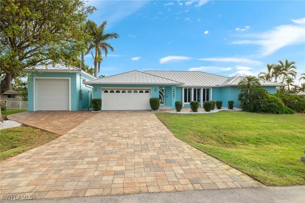 4935 SW 3rd Avenue Cape Coral FL 33914