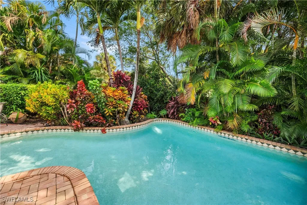1155 4th Street S Naples FL 34102