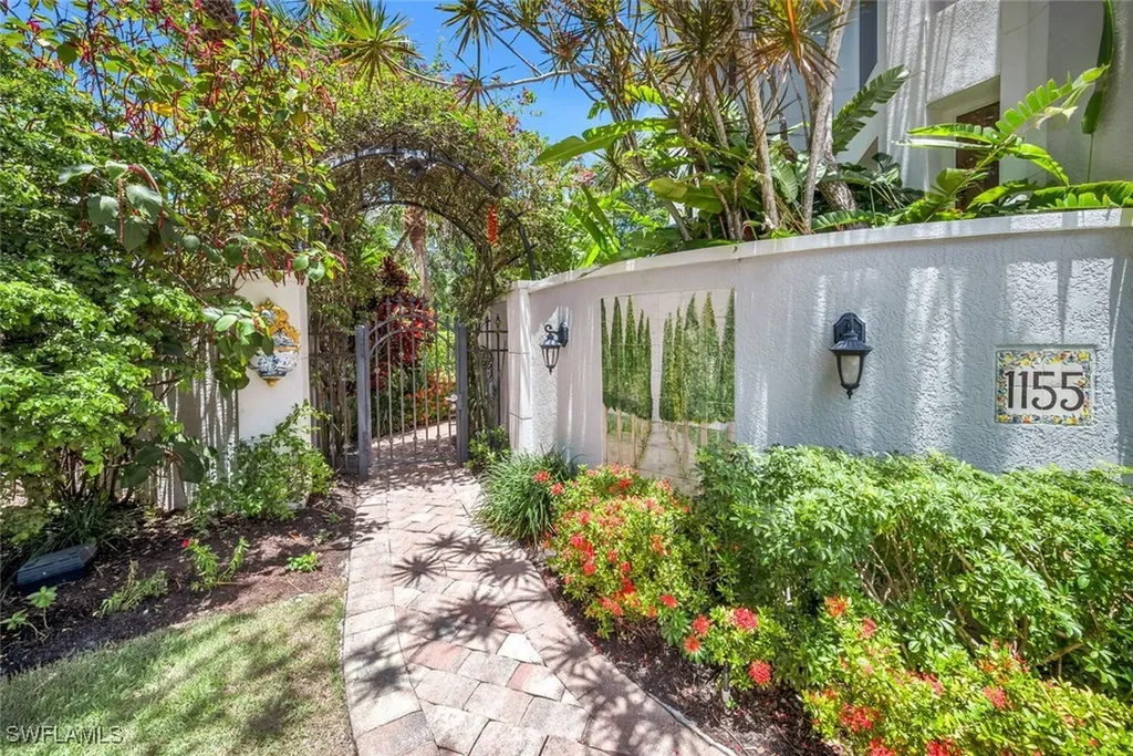 1155 4th Street S Naples FL 34102