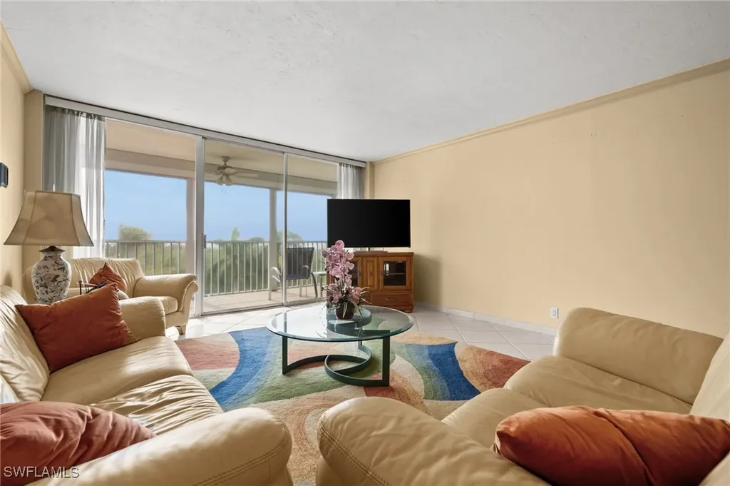 3 Bluebill Avenue Naples FL 34108