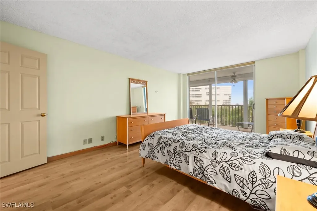 3 Bluebill Avenue Naples FL 34108