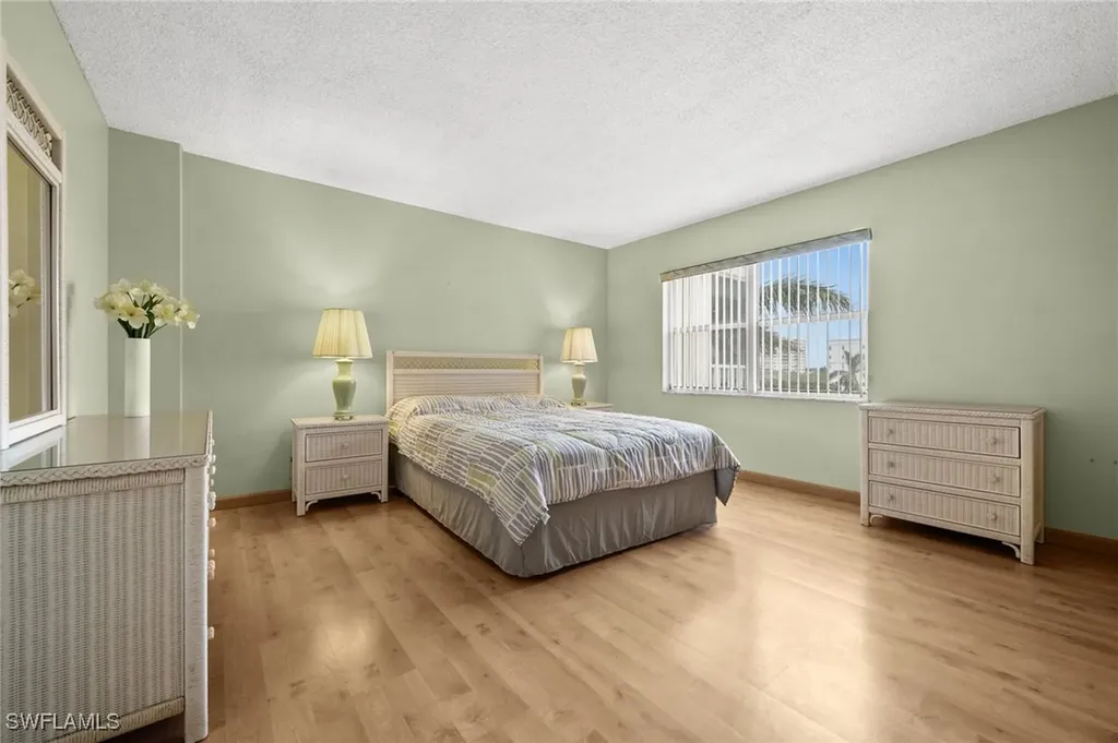 3 Bluebill Avenue Naples FL 34108