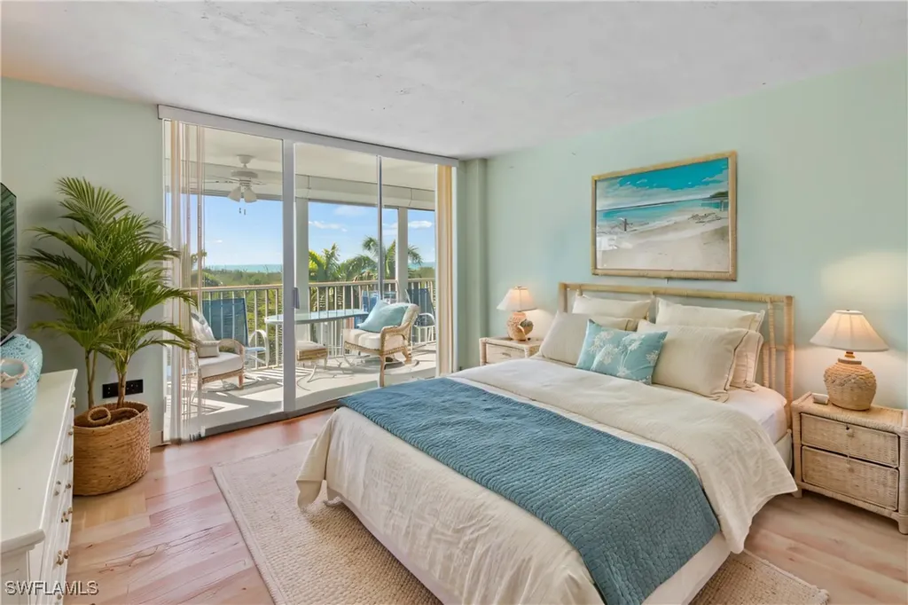 3 Bluebill Avenue Naples FL 34108