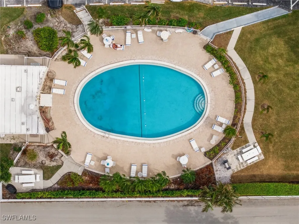 3 Bluebill Avenue Naples FL 34108