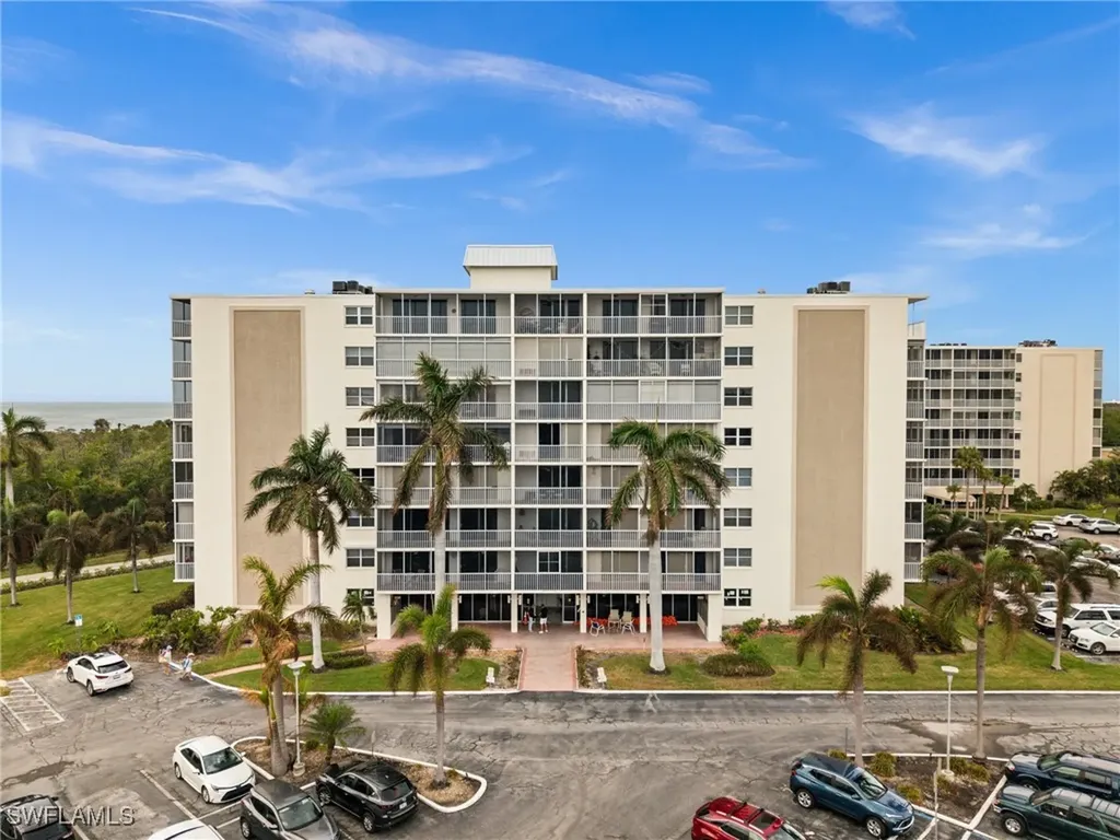 3 Bluebill Avenue Naples FL 34108